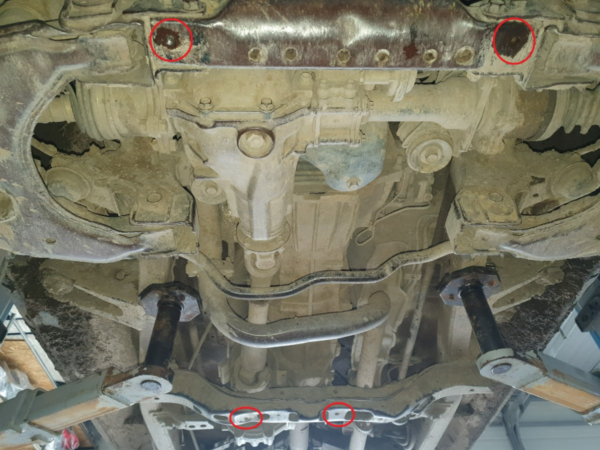 Scut cutie de viteza si radiator Toyota Hilux 2000-2004