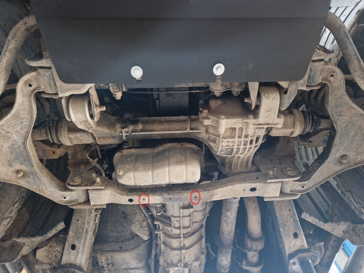 Scut motor Nissan Navara 2005-2015