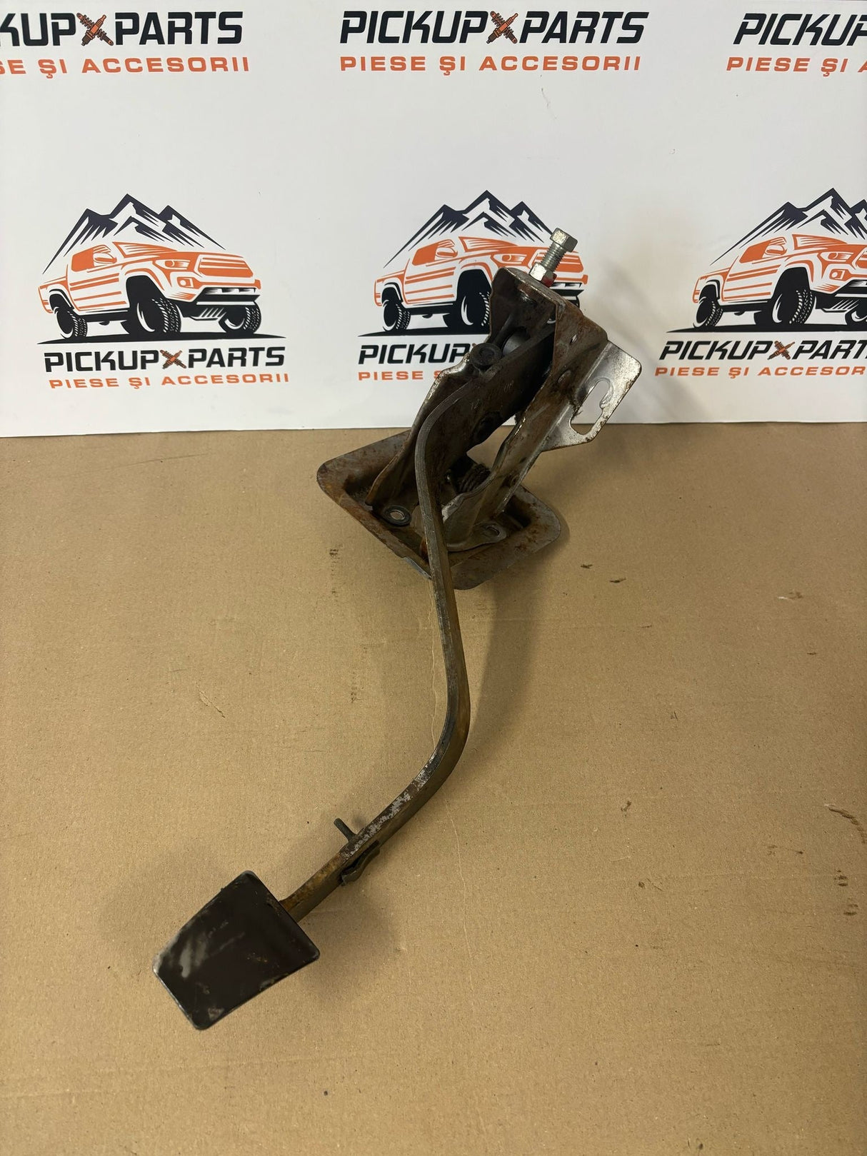 PEDALA AMBREIAJ MITSUBISHI L200 2006, 2007, 2008, 2009, 2010, 2011, 2012, 2013, 2014