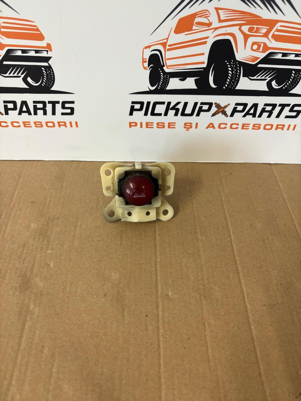 BUTON AVARII MITSUBISHI L200 2006, 2007, 2008, 2009, 2010, 2011, 2012, 2013, 2014