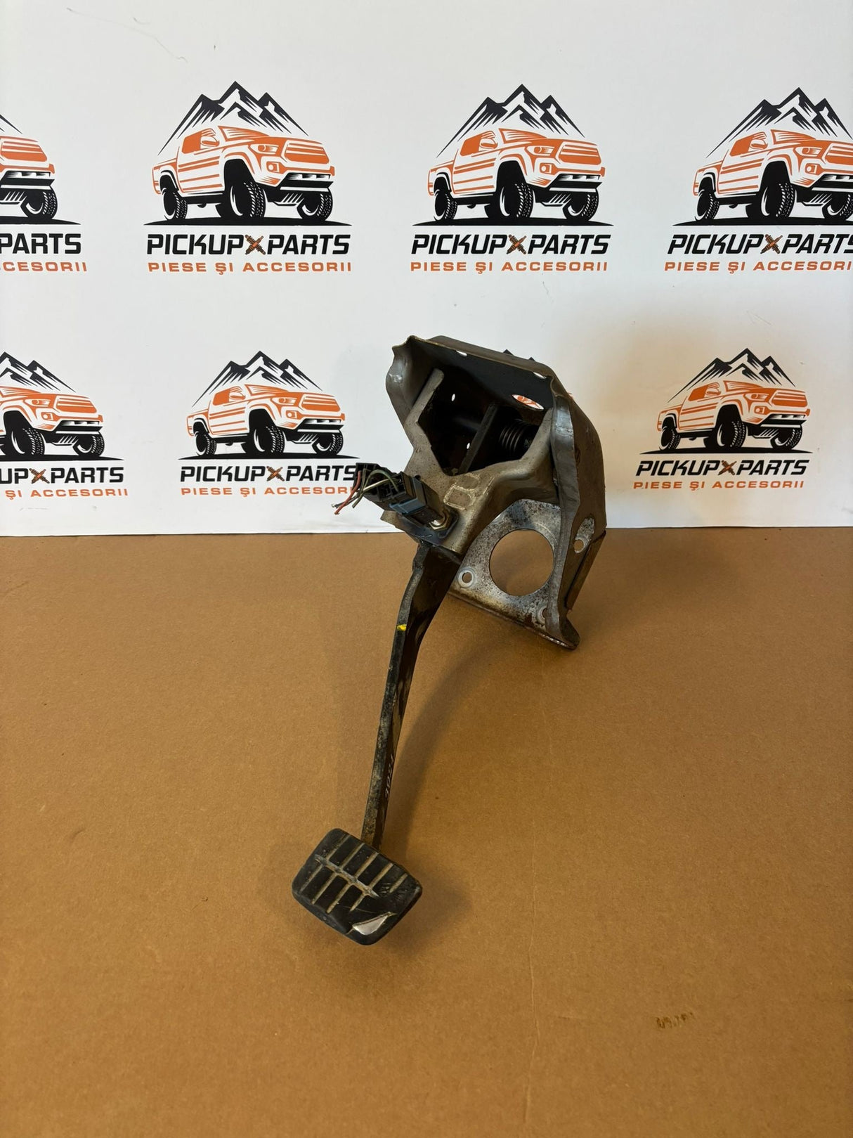 PEDALA FRANA NISSAN NAVARA D22 2001, 2002, 2003, 2004, 2005, 2006, 2007, 2008, 2009, 2010, 2011