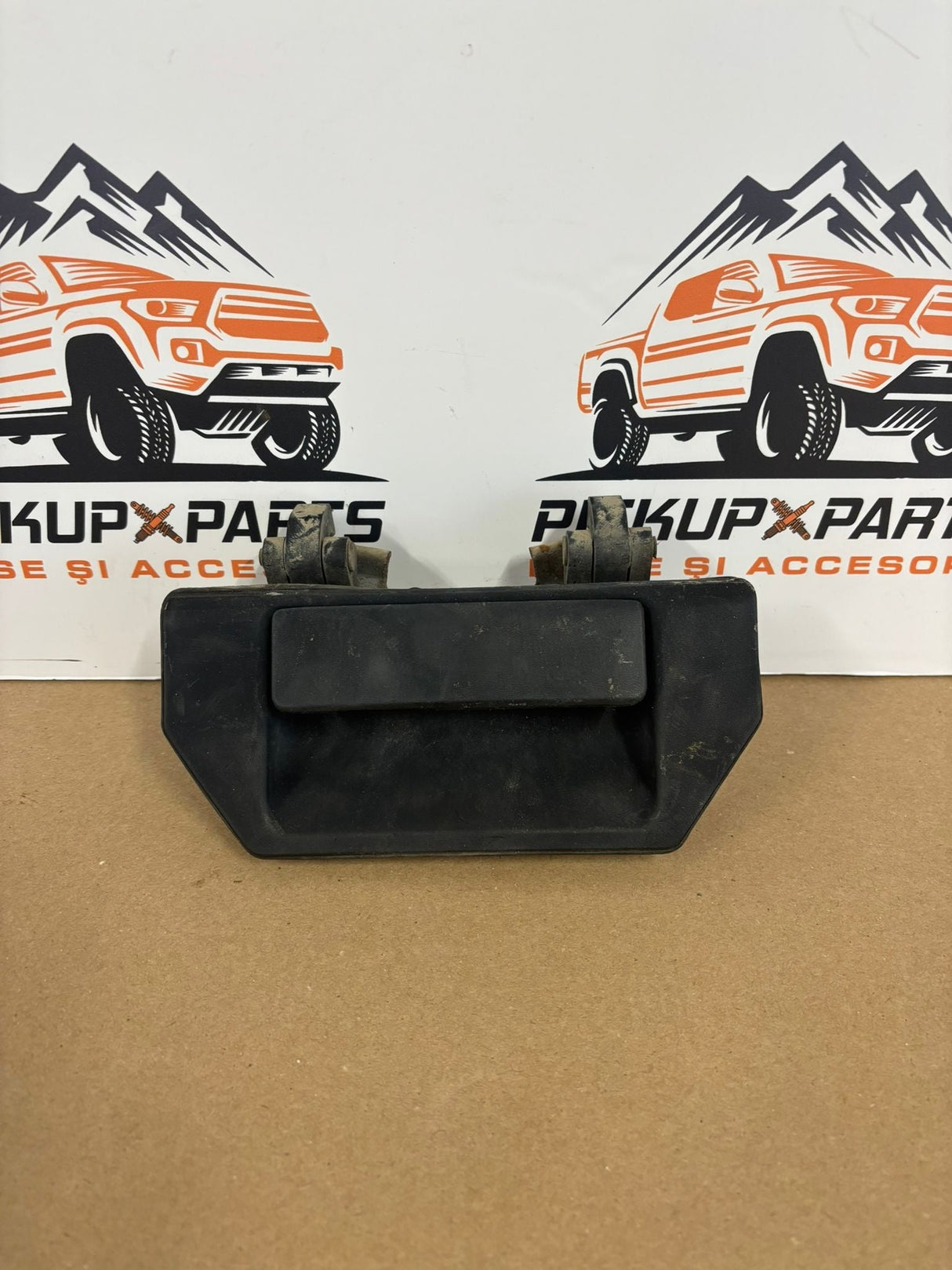 MANER OBLON NISSAN NAVARA D22 2001, 2002, 2003, 2004, 2005, 2006, 2007, 2008, 2009, 2010, 2011