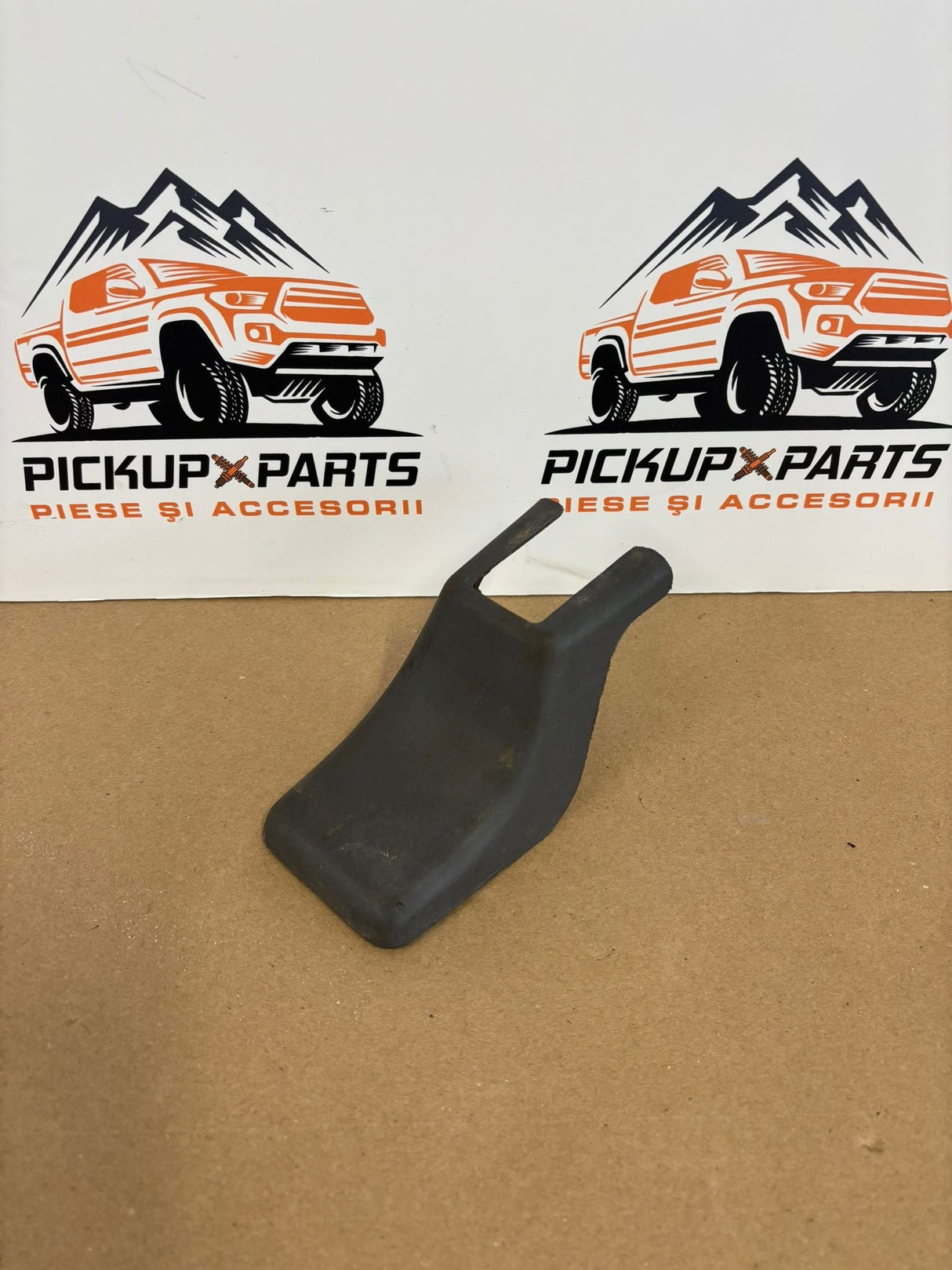 ORNAMENT SUPORT SCAUN NISSAN NAVARA D22 2001, 2002, 2003, 2004, 2005, 2006, 2007, 2008, 2009, 2010, 2011