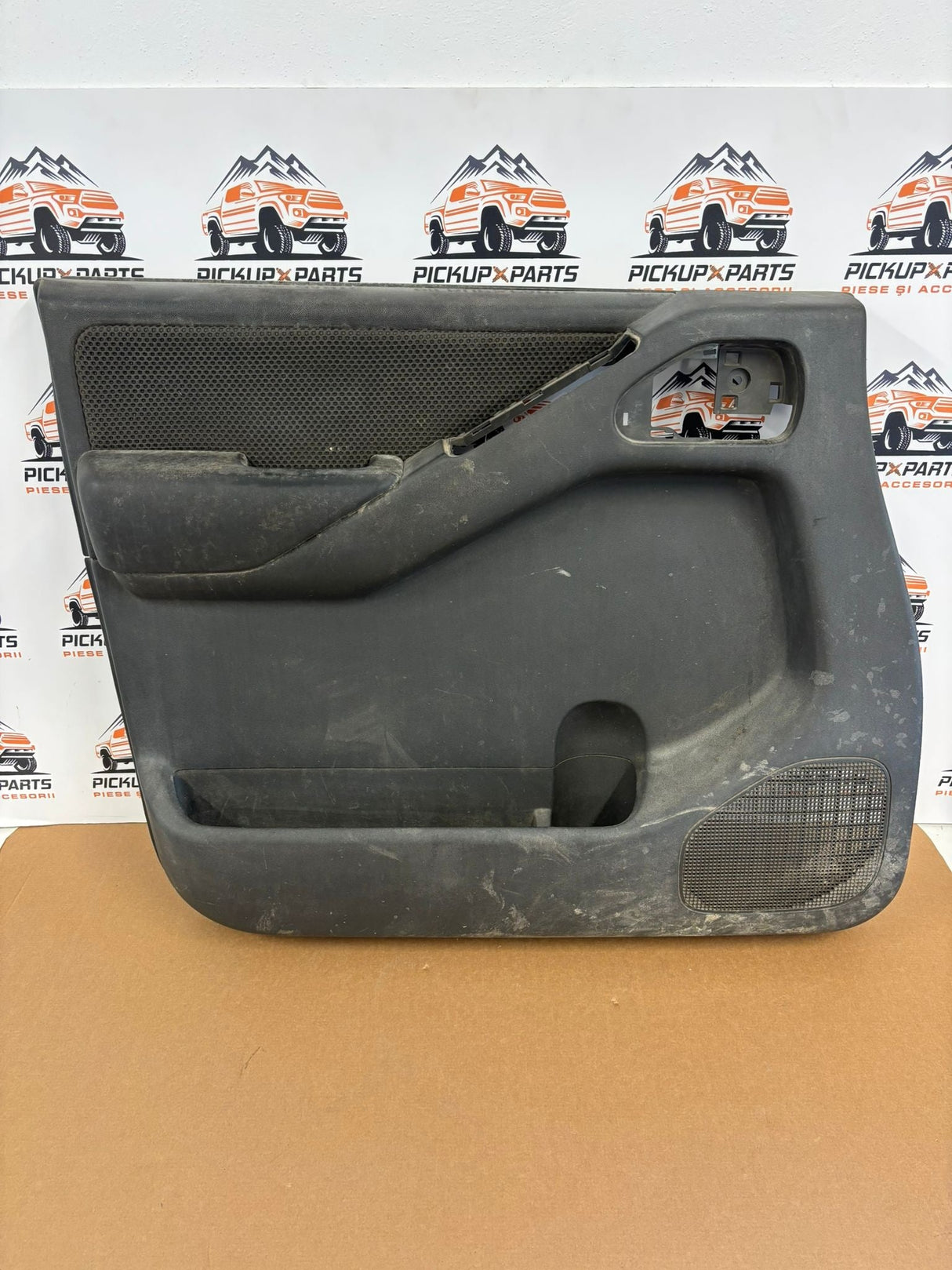 TAPITERIE USA FATA STANGA/DREAPTA NISSAN NAVARA D40 2005, 2006, 2007, 2008, 2009, 2010, 2011, 2012, 2013, 2014, 2015