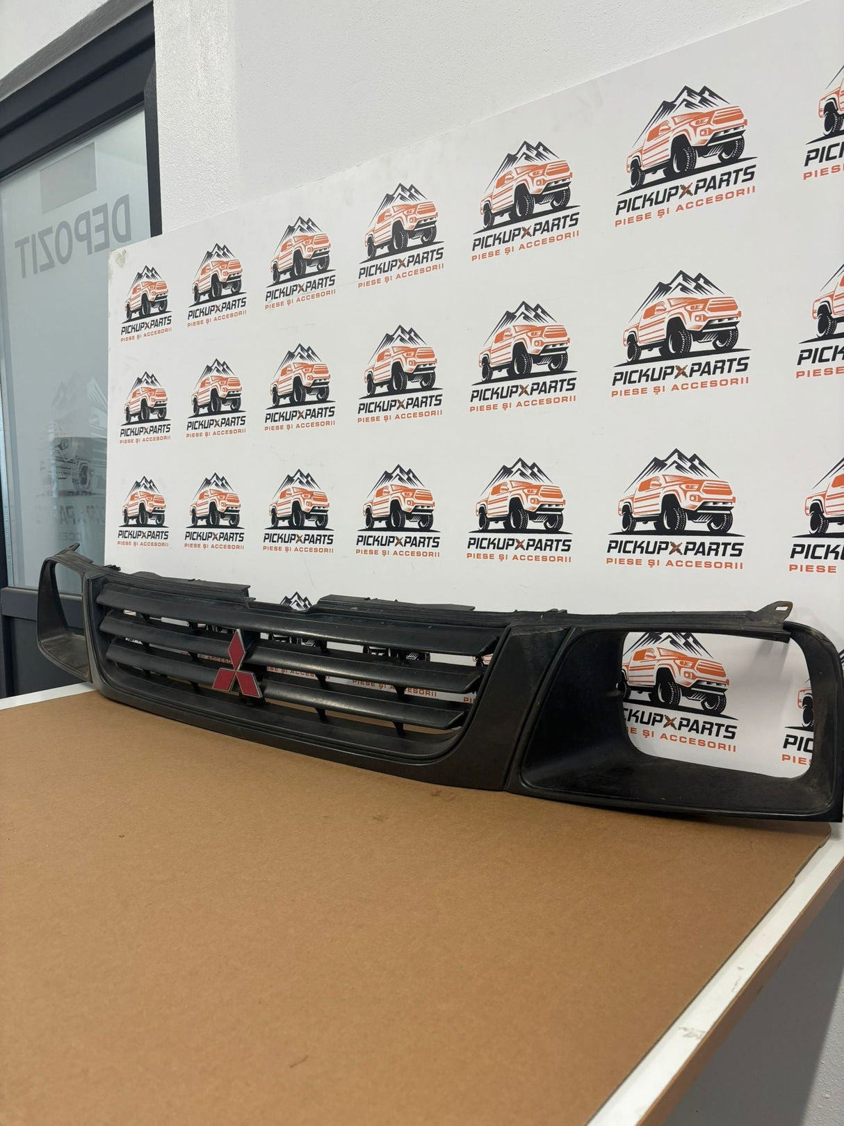 GRILA RADIATOR MITSUBISHI L200 1996, 1997, 1998, 1999, 2000, 2001, 2002, 2003