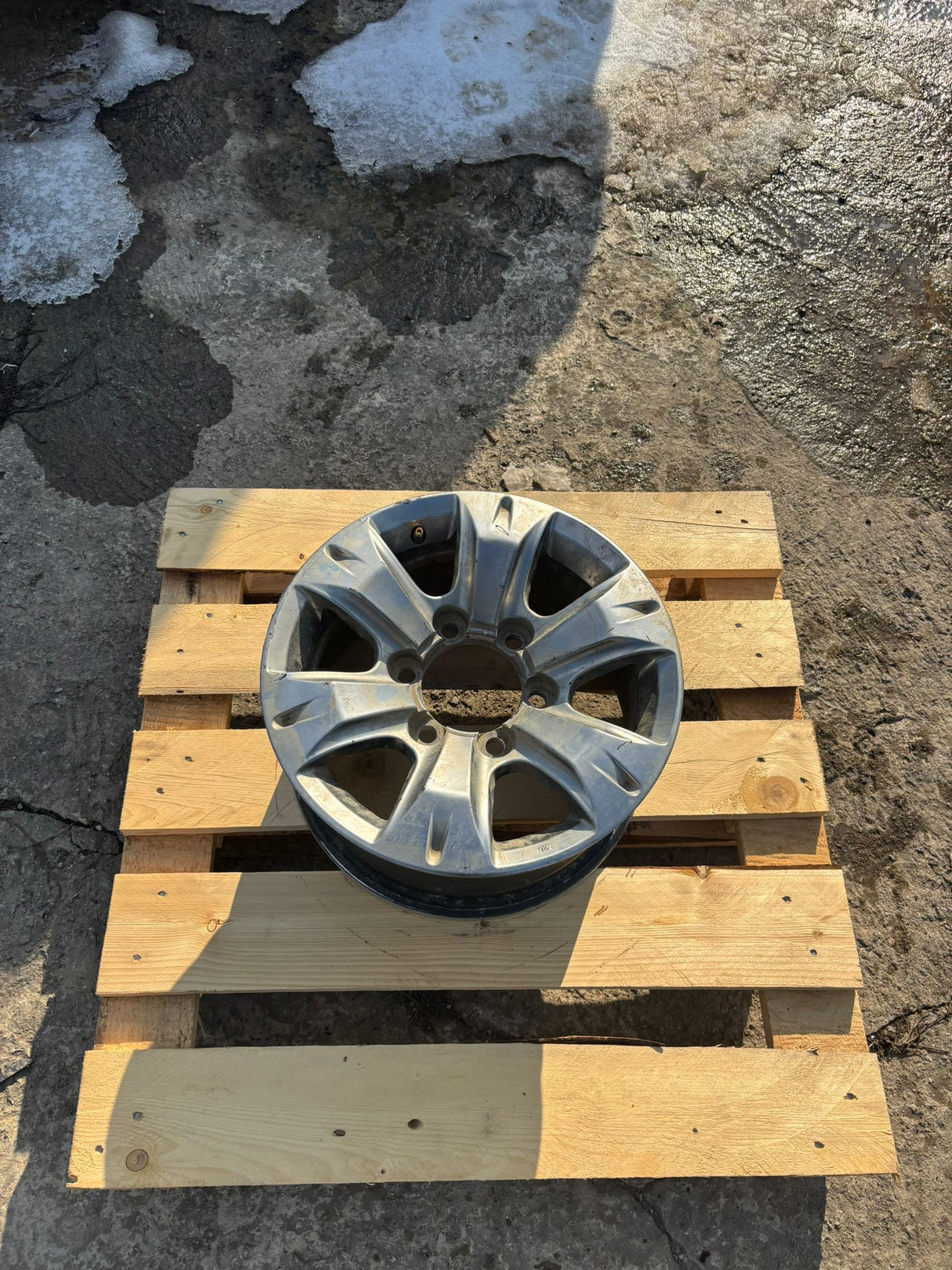 JANTA R16 TOYOTA HILUX 2005, 2006, 2007, 2008, 2009, 2010, 2011, 2012, 2013, 2014, 2015