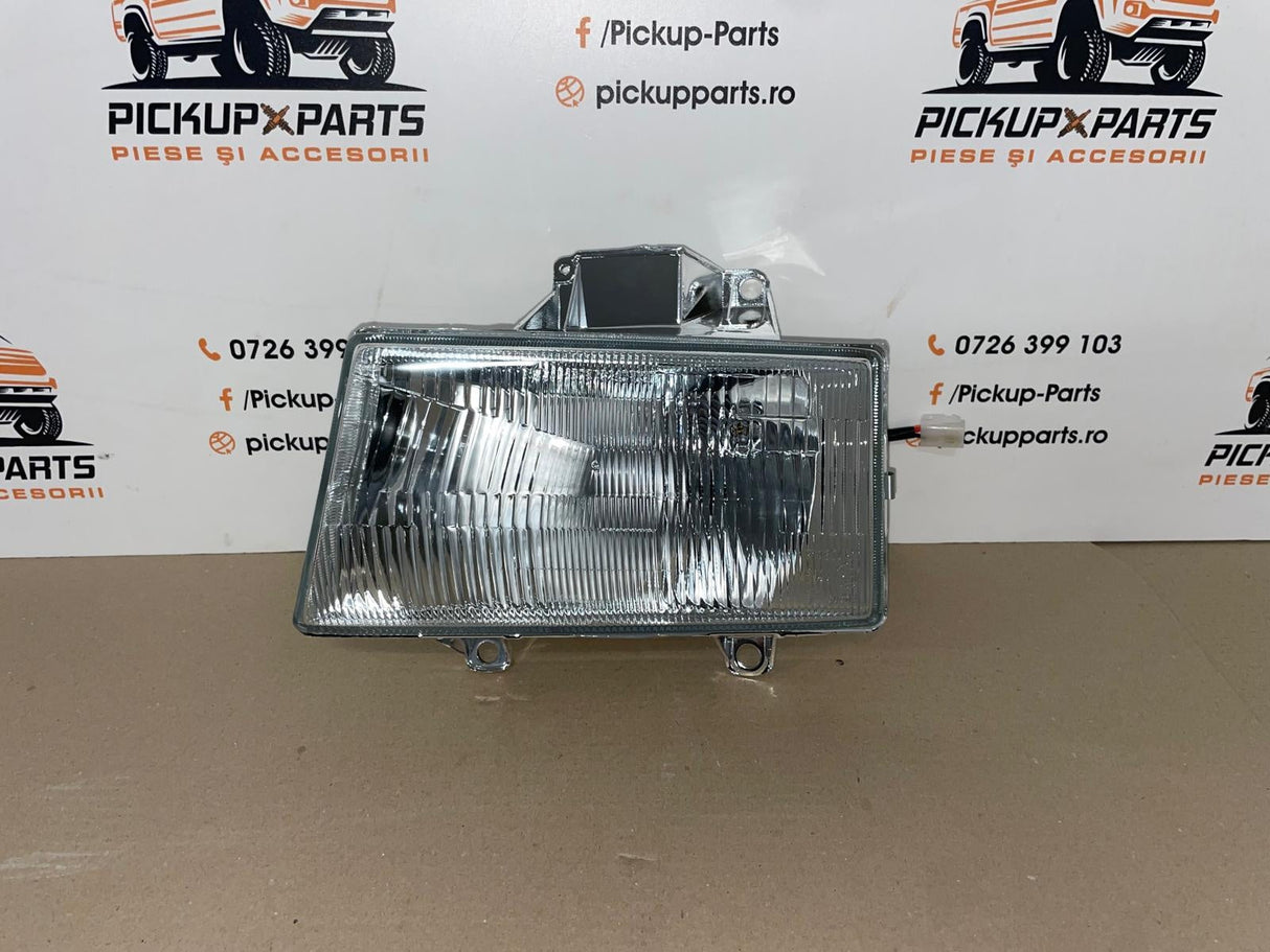 FAR STANGA / DREAPTA MAZDA B2500 1999,2000,2001,2002,2003