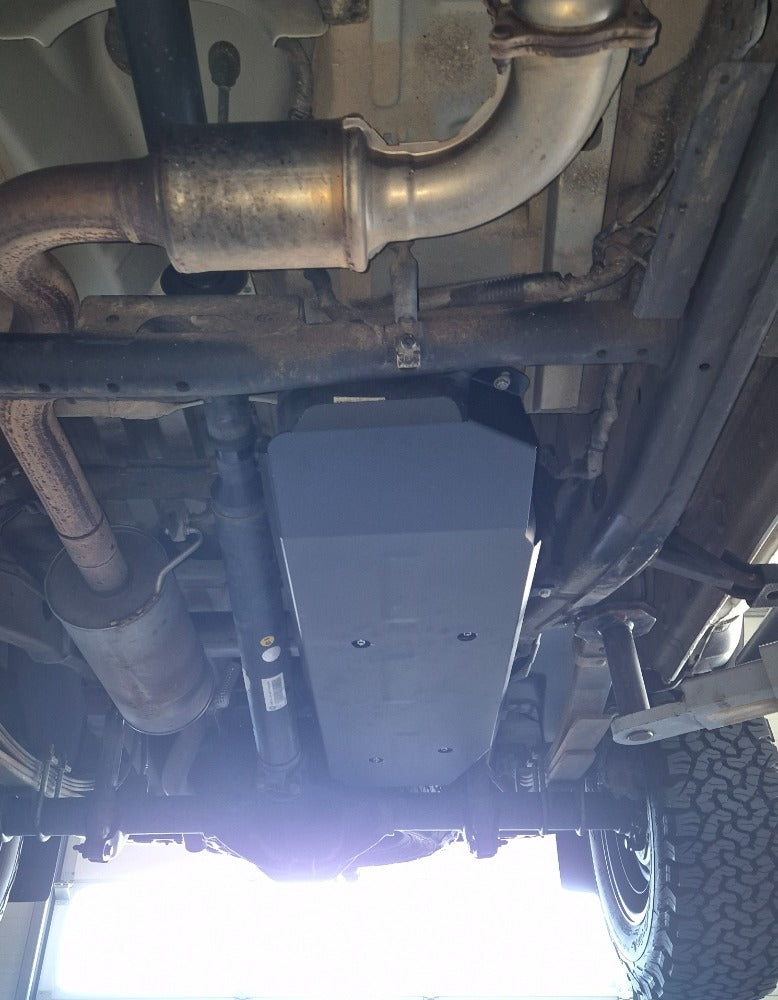 Scut rezervor Volkswagen Amarok - pentru varianta fara scut de plastic 2010-2020