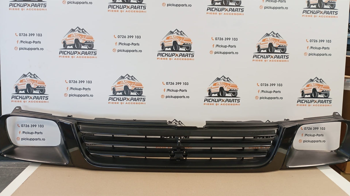 GRILA RADIATOR NEAGRA , MITSUBISHI L200 1999,2000,2001