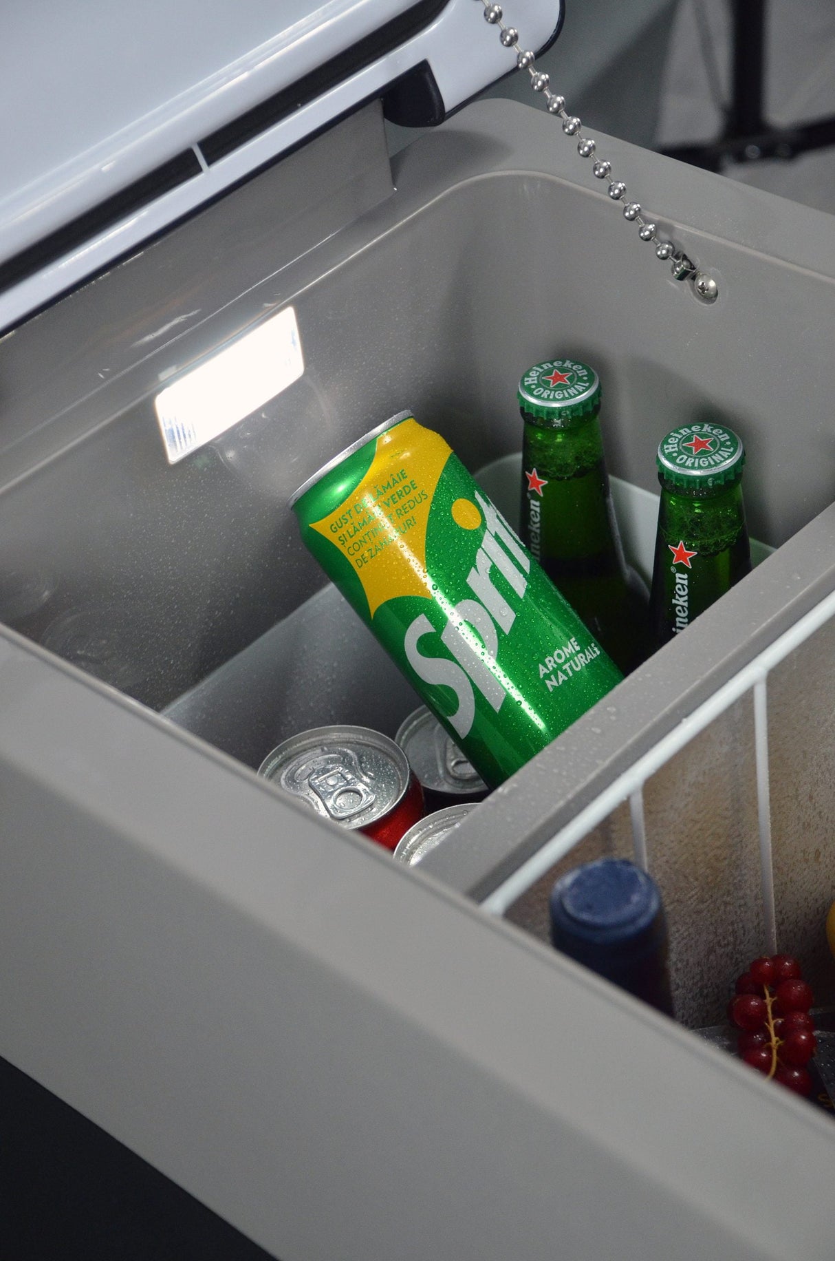 Frigider auto Overlander pentru camping 55l