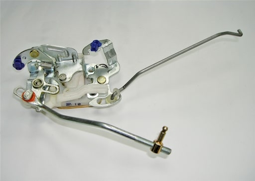 BROASCA USA FATA DREAPTA / STANGA MAZDA B2500 2003,2004,2005,2006