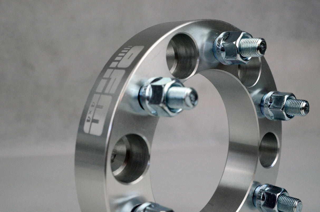 OFM106 Flanse Distantiere 30mm 6x139,7 1,25mm CB110 Nissan, Ford