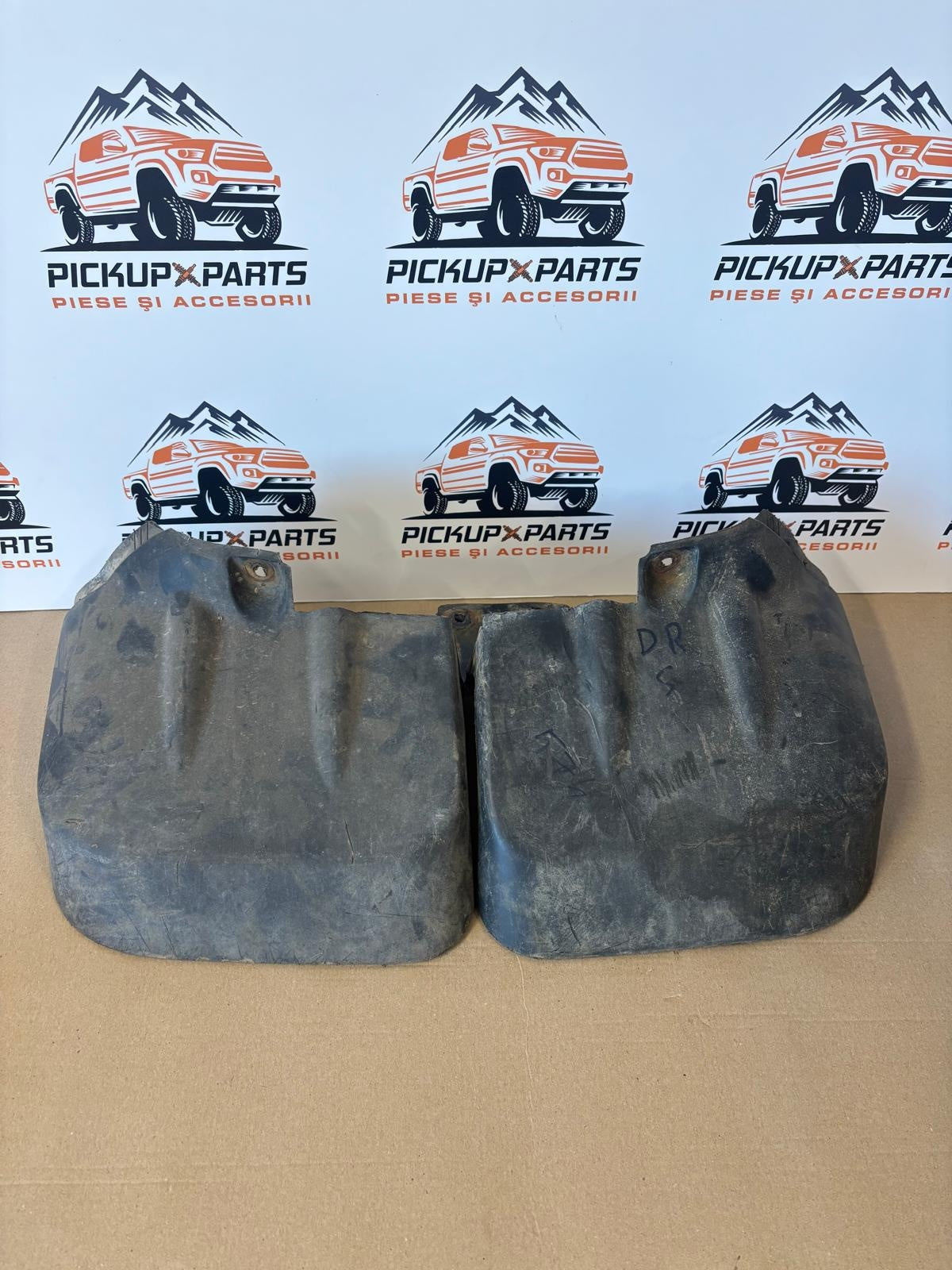 APARATOR NOROI SPATE STANGA/DREAPTA MITSUBISHI L200 2006, 2007, 2008, 2009, 2010, 2011, 2012, 2013, 2014