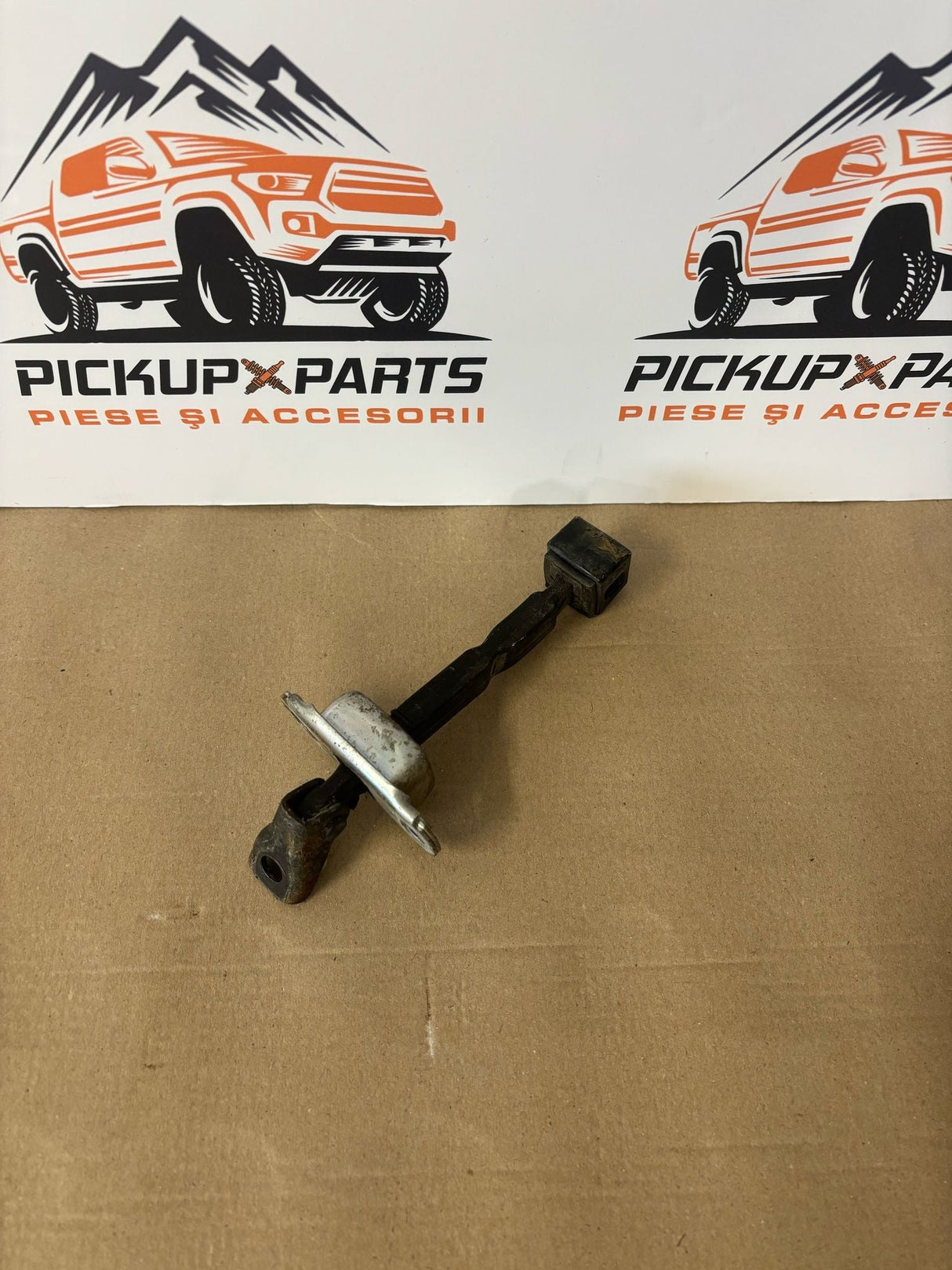 OPRITOR USA STANGA/DREAPTA FATA/SPATE MITSUBISHI L200 2006, 2007, 2008, 2009, 2010, 2011, 2012, 2013, 2014