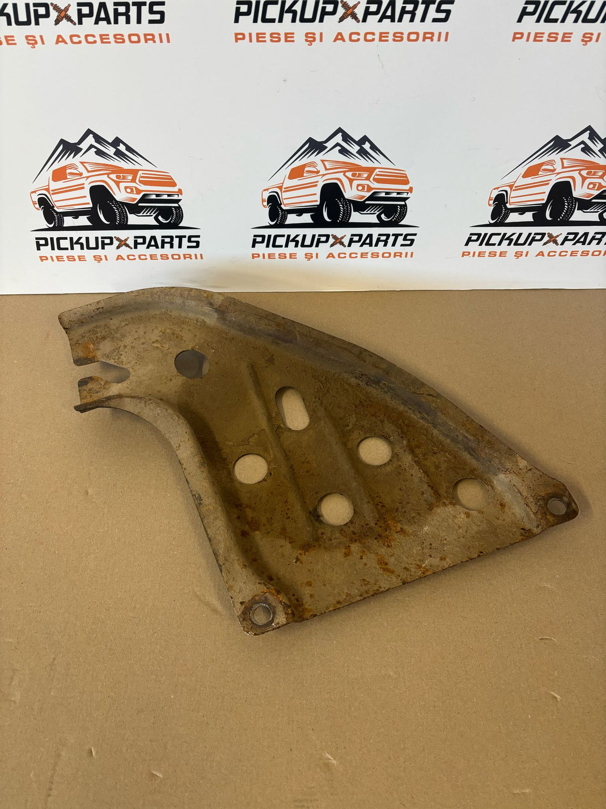 SCUT REDUCTOR  FORD RANGER/MAZDA B2500 1999, 2000, 2001, 2002, 2003, 2004, 2005, 2006