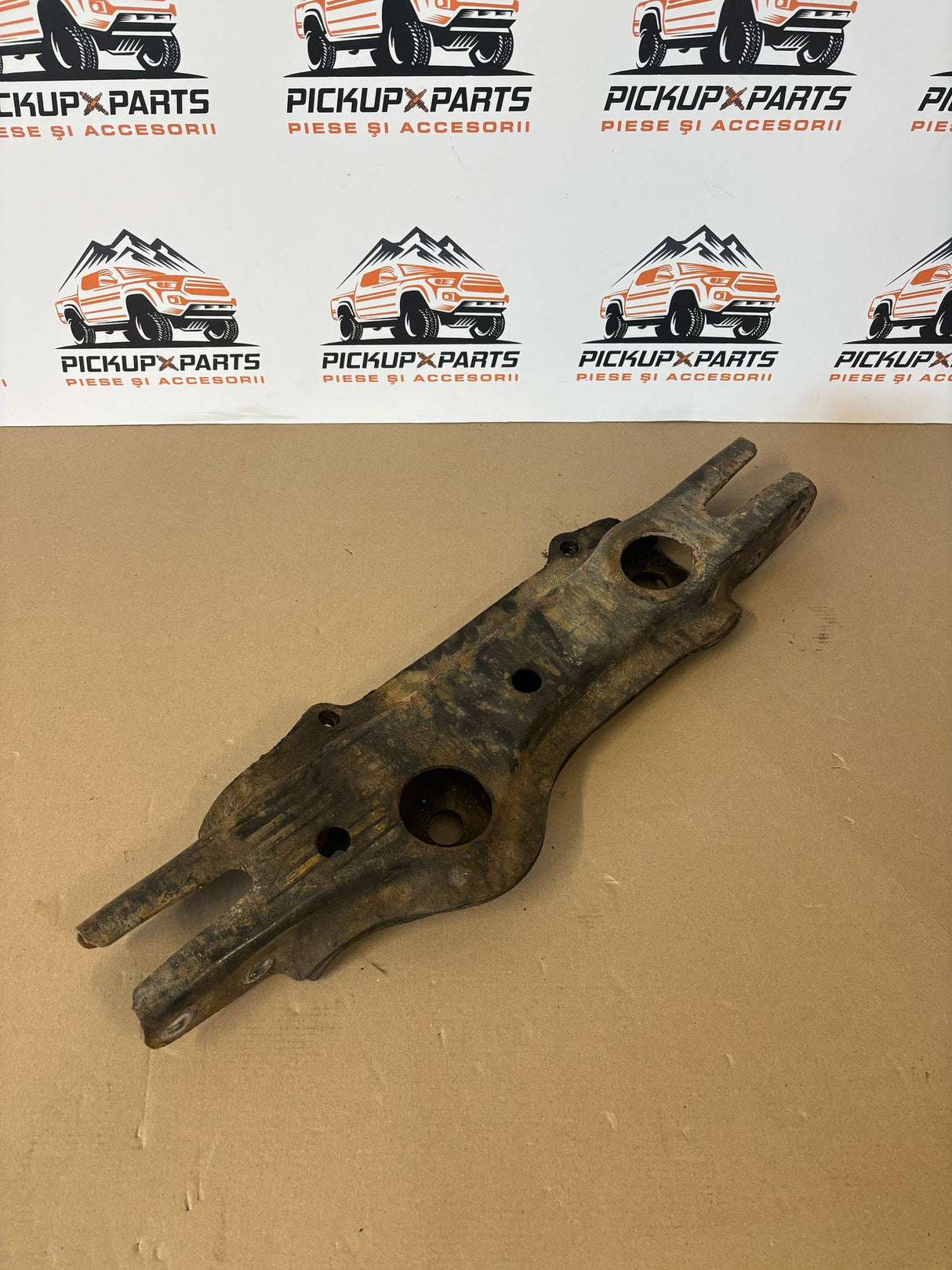 TRAVERSA GRUP FATA FORD RANGER/MAZDA B2500 1999, 2000, 2001, 2002, 2003, 2004, 2005, 2006