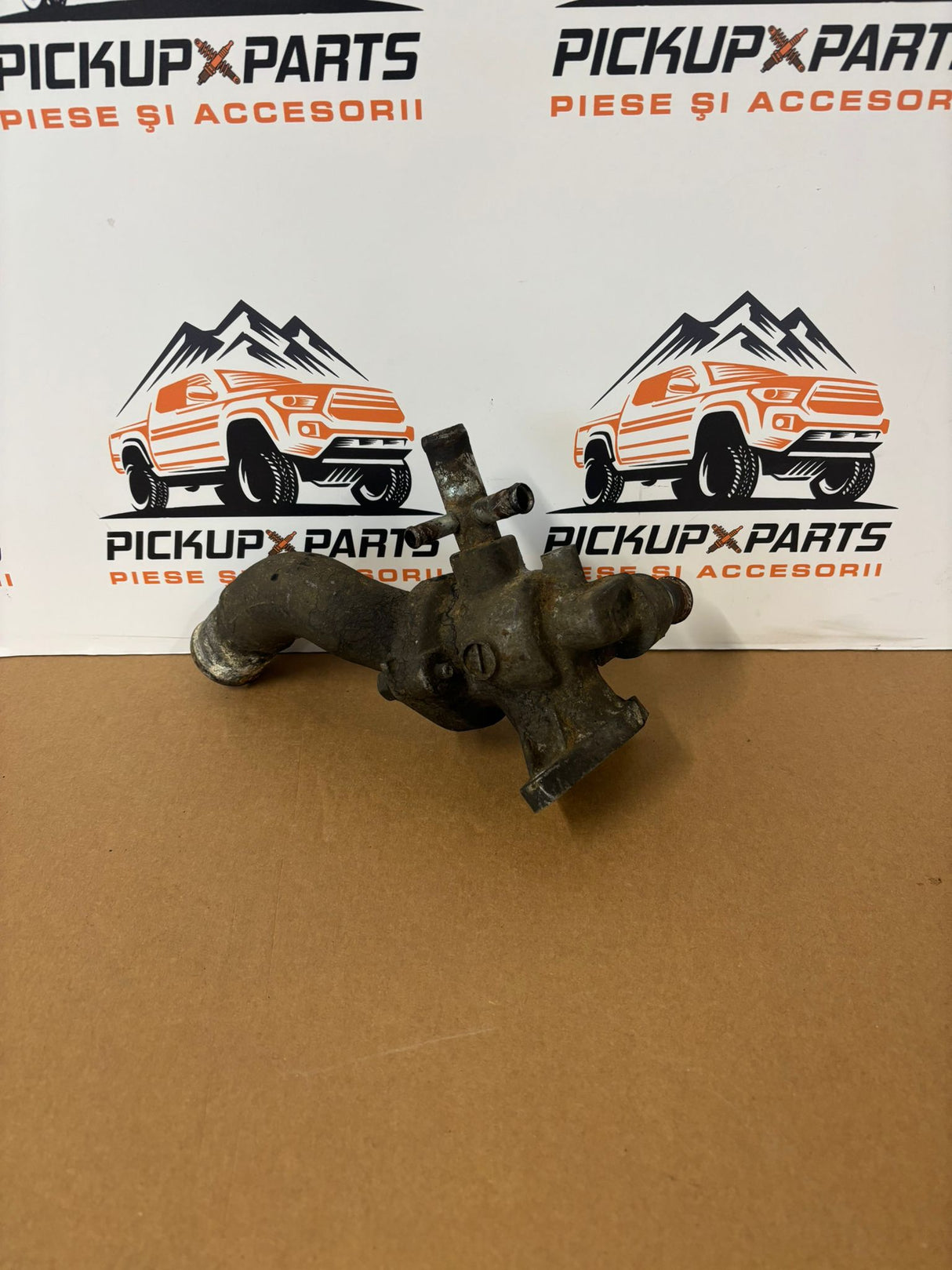 CARCASA TERMOSTAT FORD RANGER/MAZDA B2500 1999, 2000, 2001, 2002, 2003, 2004, 2005, 2006