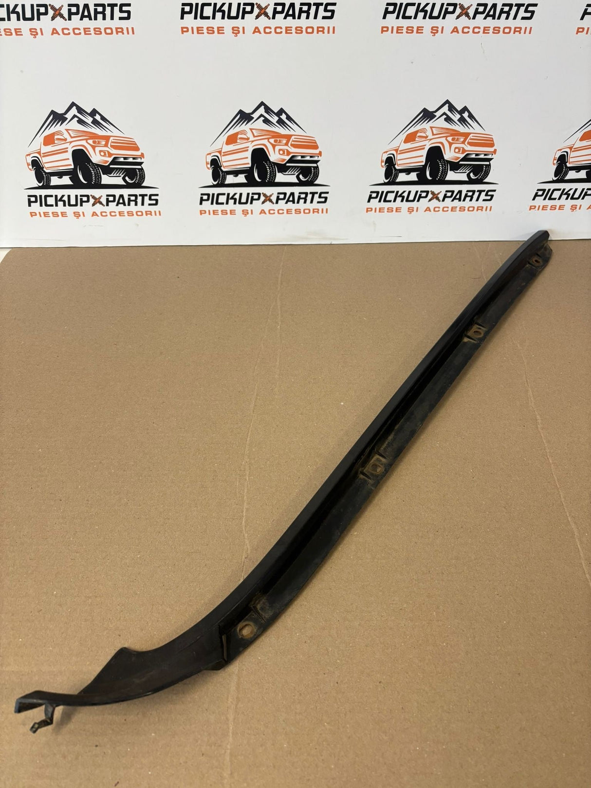 ORNAMENT PARBRIZ FORD RANGER/MAZDA B2500 1999, 2000, 2001, 2002, 2003, 2004, 2005, 2006