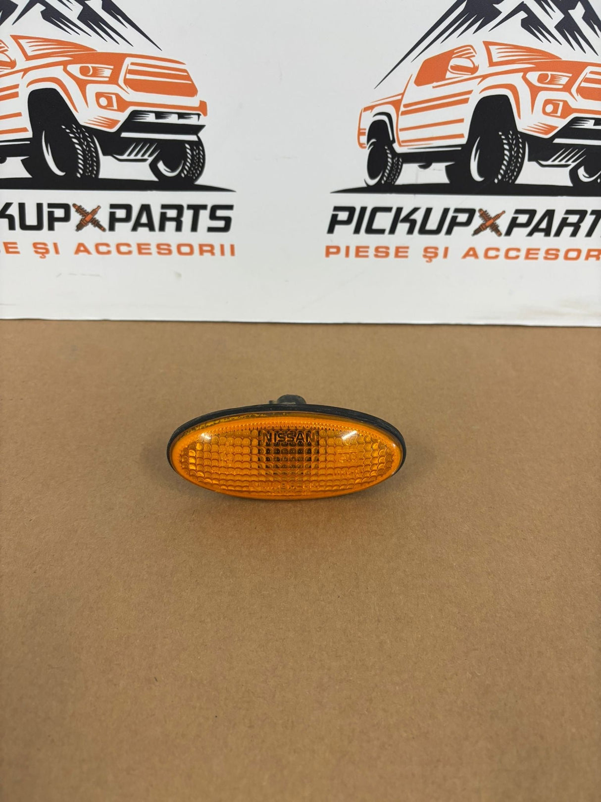 SEMNALIZARE ARIPA NISSAN NAVARA D22 2001, 2002, 2003, 2004, 2005, 2006, 2007, 2008, 2009, 2010, 2011