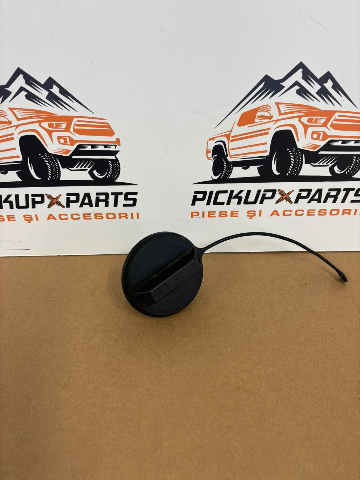 BUSON REZERVOR NISSAN NAVARA D40 2005, 2006, 2007, 2008, 2009, 2010, 2011, 2012, 2013, 2014, 2015