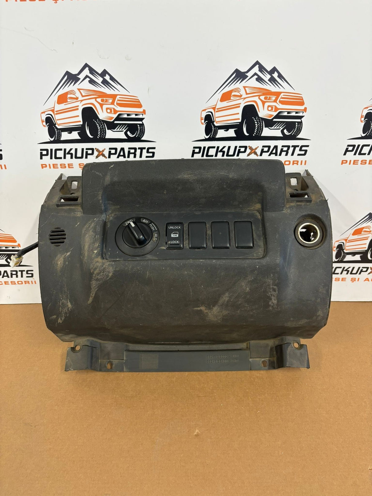 ORNAMENT PLANSA BORD NISSAN NAVARA D40 2005, 2006, 2007, 2008, 2009, 2010, 2011, 2012, 2013, 2014, 2015