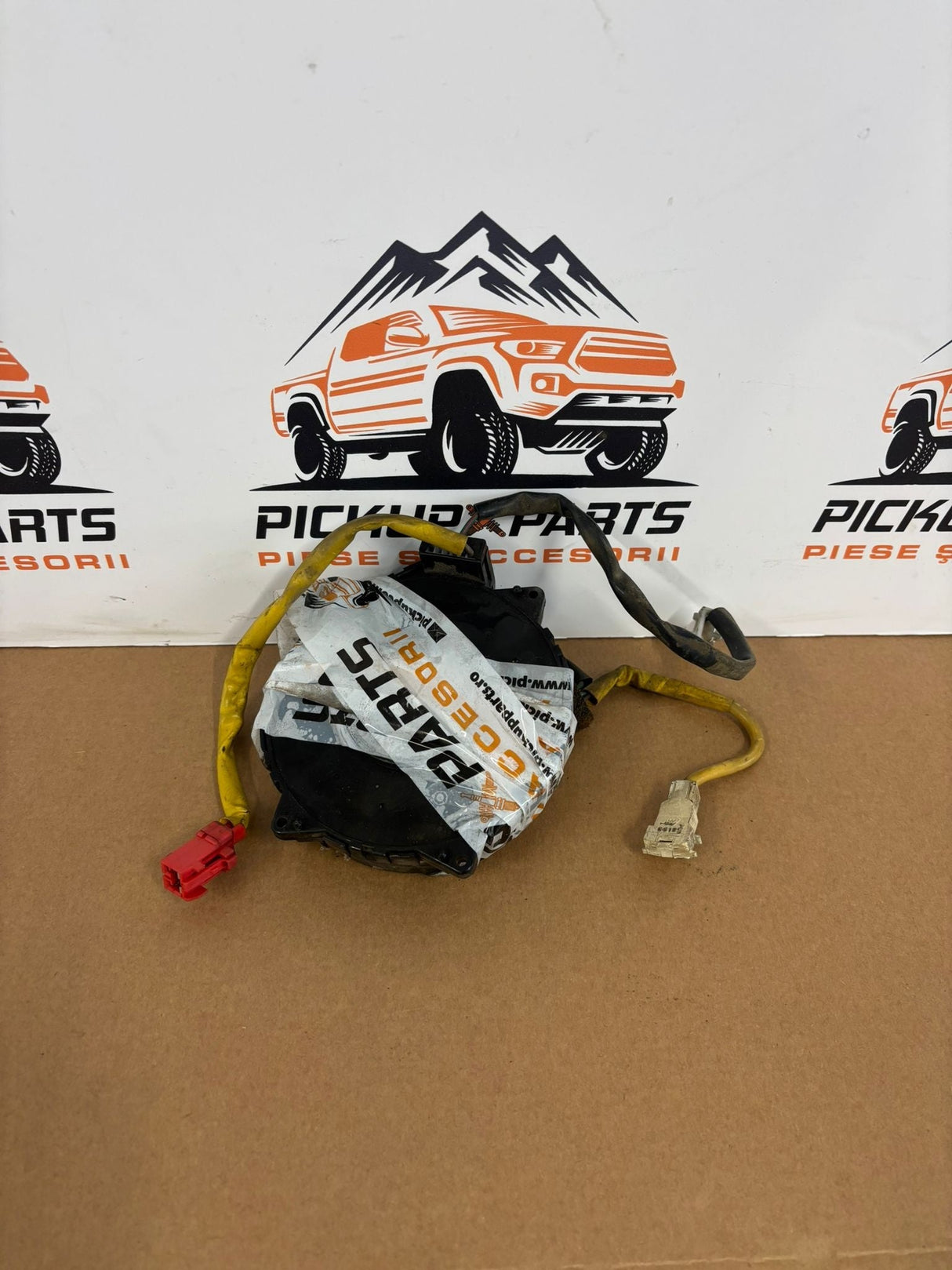 SPIRALA VOLAN MITSUBISHI L200 1999, 2000, 2001, 2002, 2003, 2004, 2005, 2006