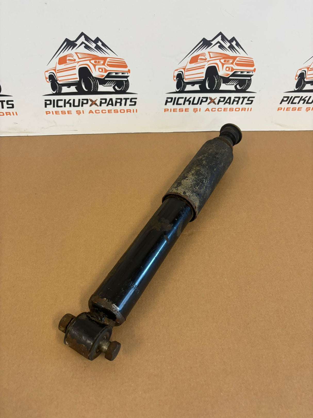 AMORTIZOR SPATE STANGA/DREAPTA MITSUBISHI L200 1999, 2000, 2001, 2002, 2003, 2004, 2005, 2006