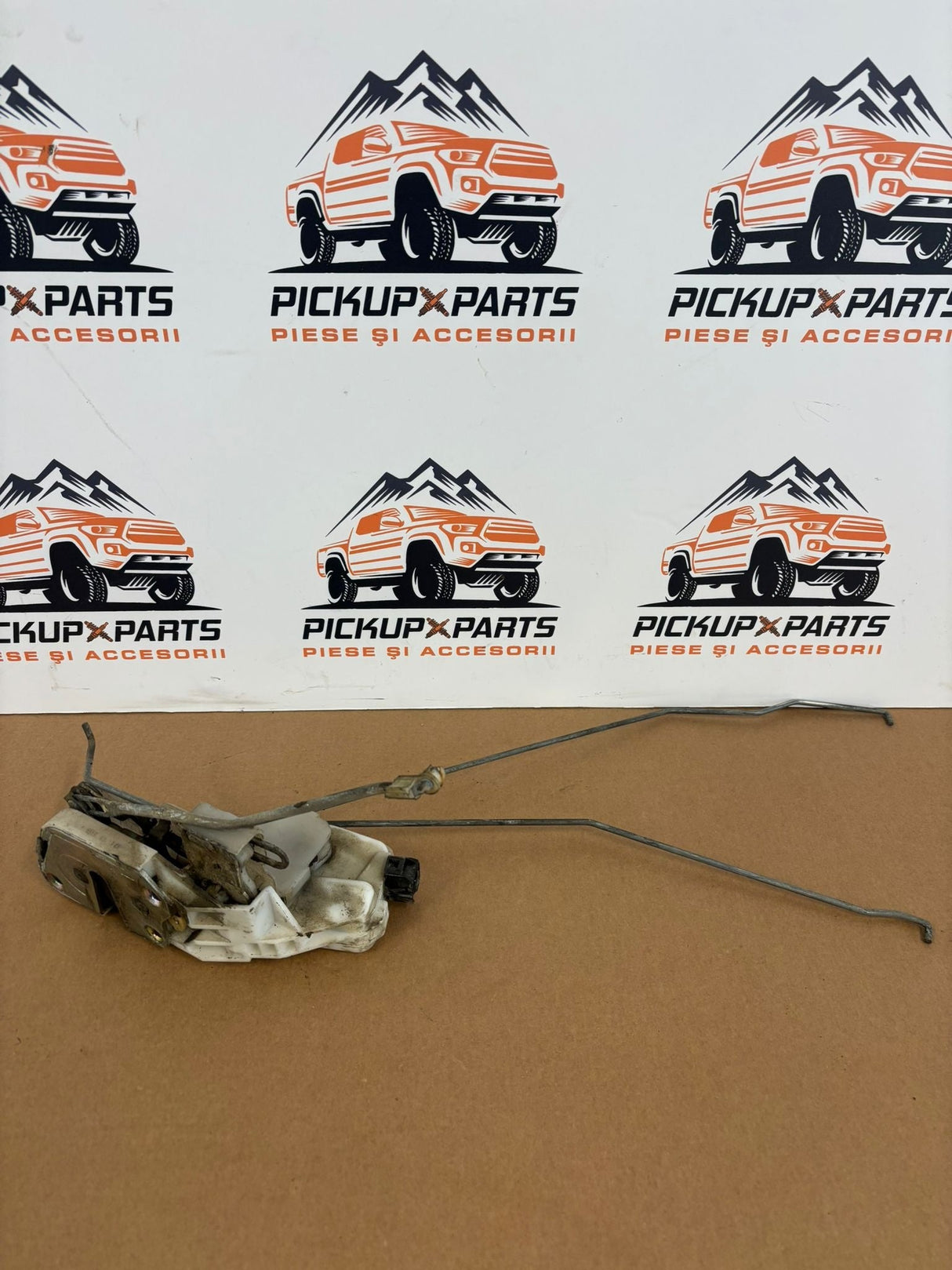 BROASCA/INCUIETOARE USA MITSUBISHI L200 1999, 2000, 2001, 2002, 2003, 2004, 2005, 2006