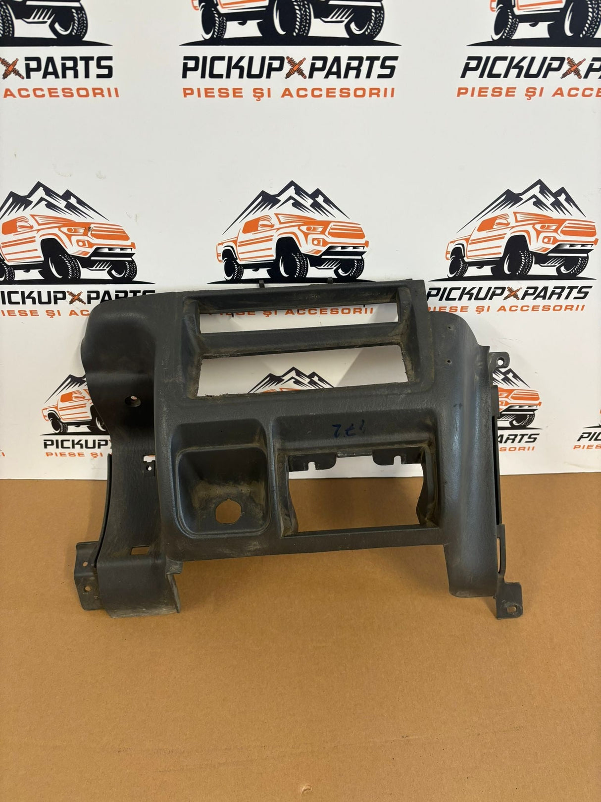 ORNAMENT BORD MITSUBISHI L200 1999, 2000, 2001, 2002, 2003, 2004, 2005, 2006