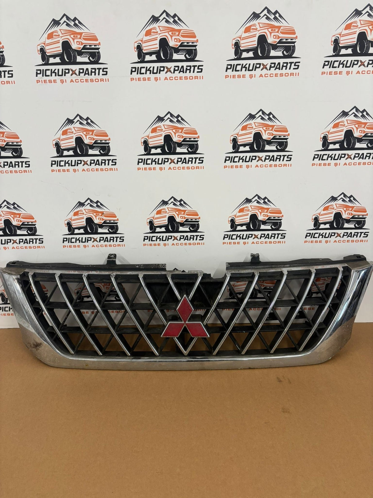 GRILA RADIATOR MITSUBISHI L200 2002, 2003, 2004, 2005, 2006