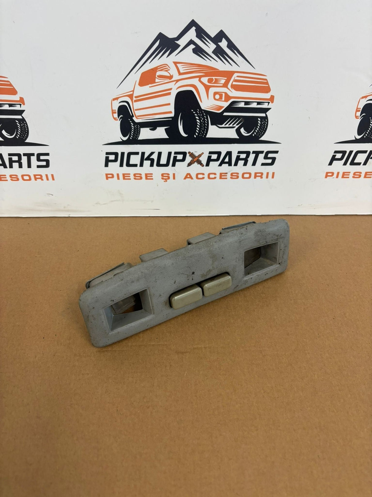 ILUMINARE INTERIOARA MITSUBISHI L200 1999, 2000, 2001, 2002, 2003, 2004, 2005, 2006