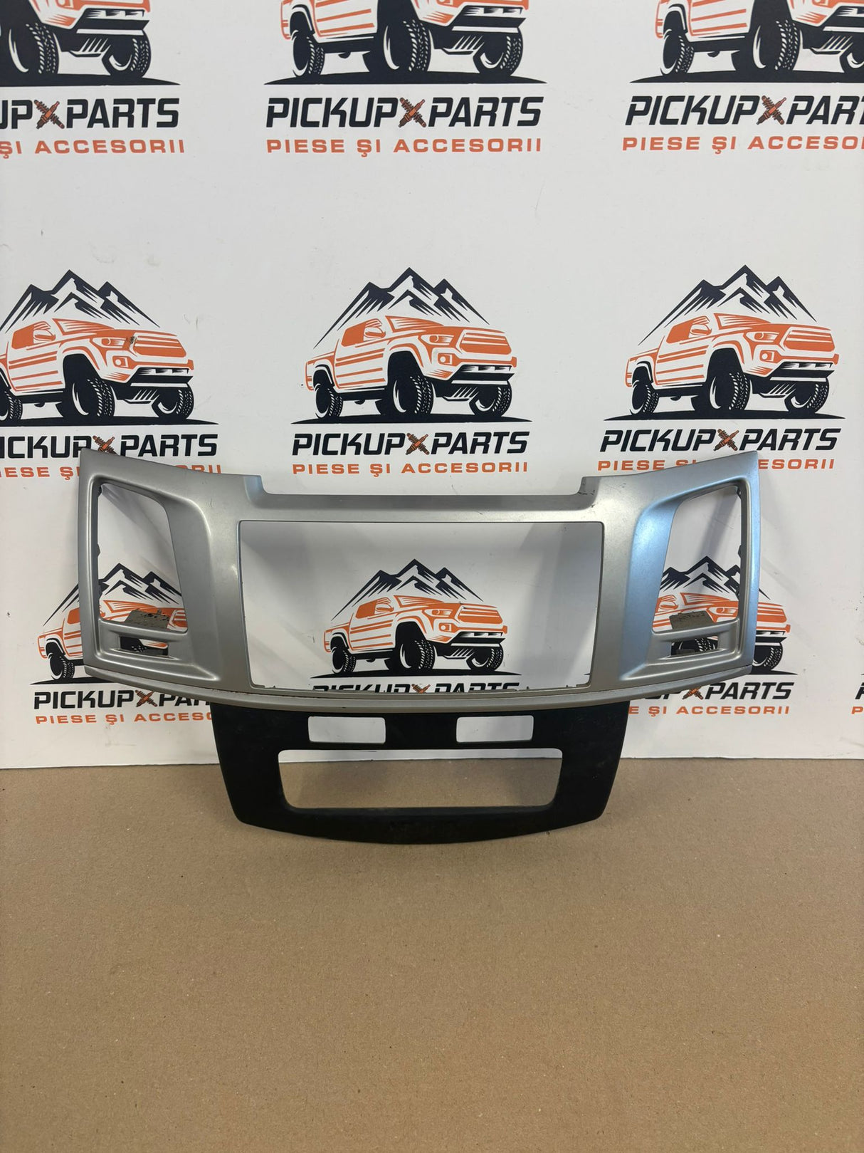 ORNAMENT BORD TOYOTA HILUX 2012, 2013, 2014, 2015
