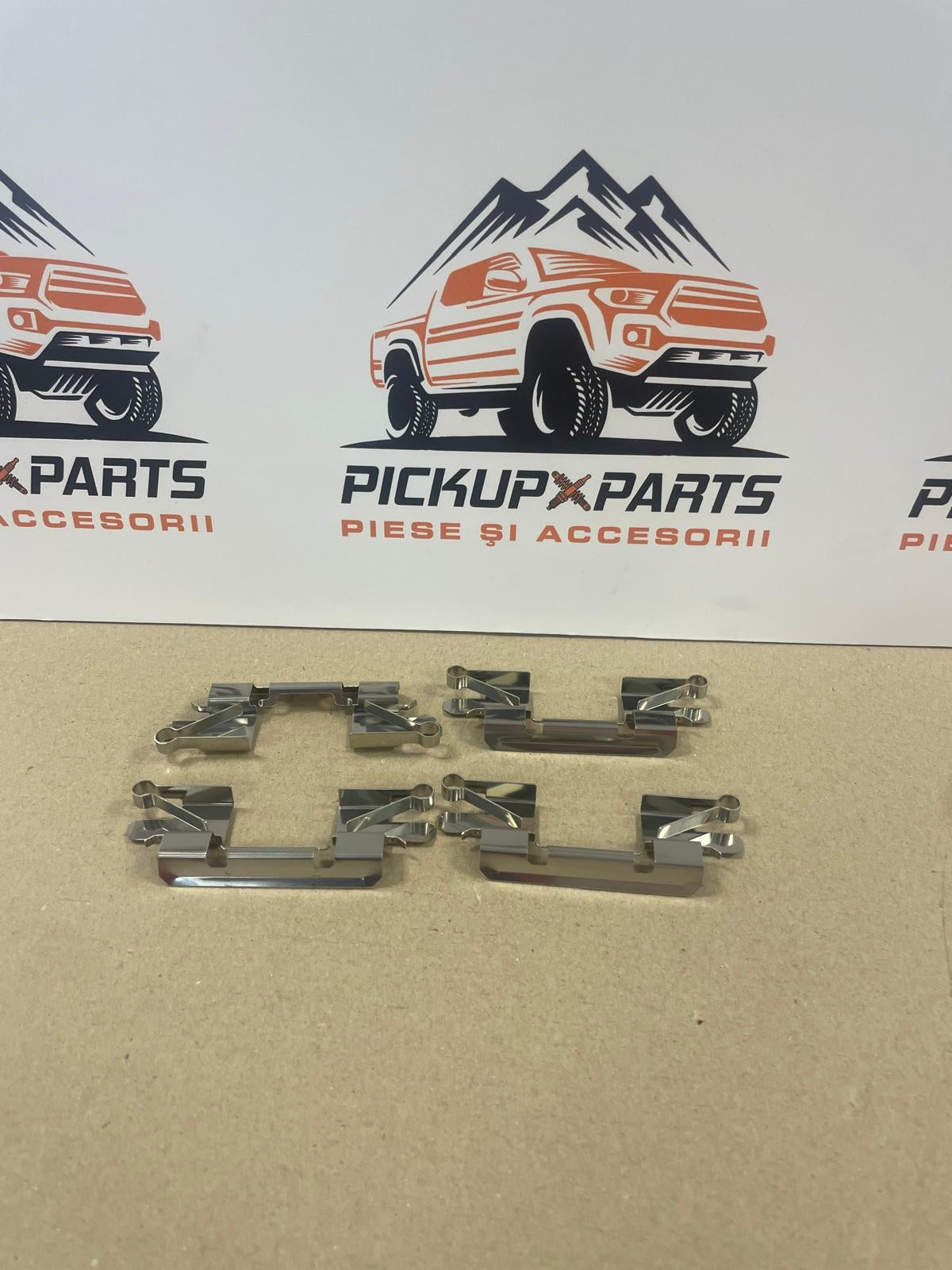 TABLITA PLACUTE DE FRANA, MITSUBISHI L200 2006,2007,2008,2009,2010,2011,2012,2013,2014,2015