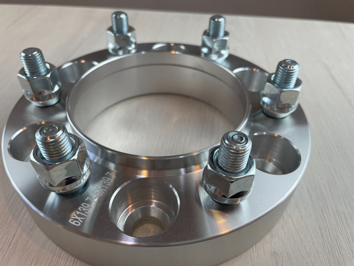 OFM114 Flanse distantiere 30mm 6x139.7 M12x1,5mm CB 106,1 cu inel de centrare